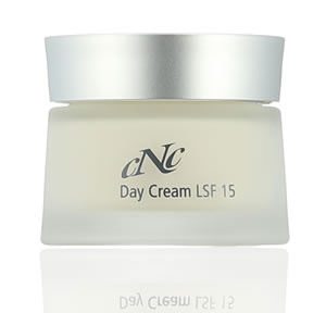 White Secret Day Cream LSF 15